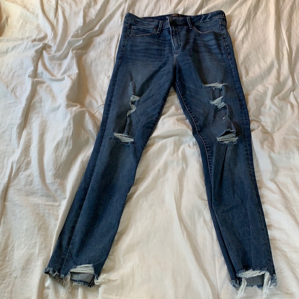 Abercrombie distressed Simone High Rise Ankle 10 L